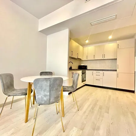 Yamaluxe Apartments - Cosy & Trendy-3
